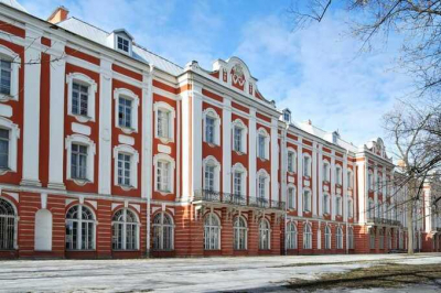 Сыновья друзей Путина и &laquo;доска почёта&raquo; СПбГУ: как Борис Ковальчук, Виктор Хмарин и Герман Греф оказались в одном ряду с Менделеевым и Бродским