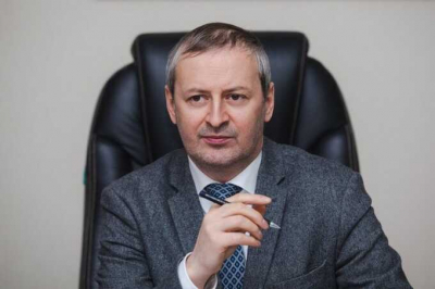 В Томске арестован экс-глава департамента здравоохранения Роберт Фидаров по делу о растрате