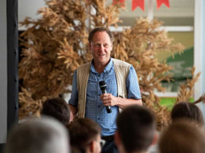 Семеновод Штефан Дюрр залез в долги. Кредиторы бомбардируют исками структуру воронежской Эконивы